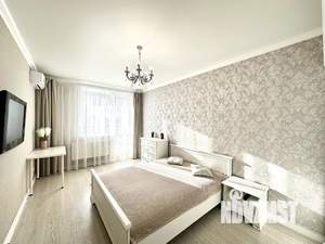 1-к квартира, посуточно, 41м2, 13/18 этаж