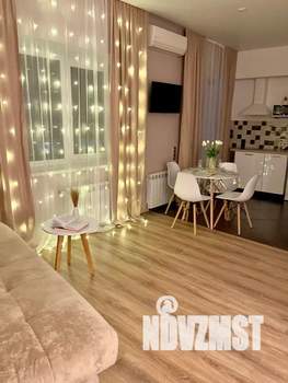 Студия квартира, посуточно, 38м2, 10/22 этаж