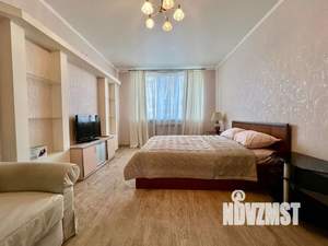 1-к квартира, посуточно, 42м2, 2/18 этаж