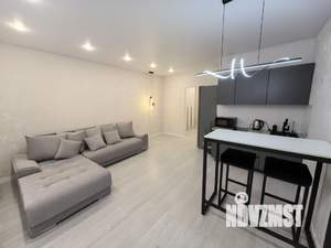 Студия квартира, посуточно, 32м2, 21/24 этаж