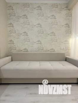 Студия квартира, посуточно, 35м2, 7/19 этаж