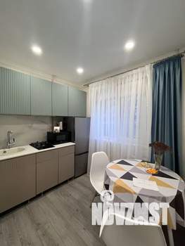 Студия квартира, посуточно, 30м2, 1/5 этаж