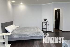 1-к квартира, посуточно, 54м2, 6/10 этаж