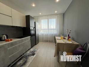 1-к квартира, посуточно, 37м2, 8/10 этаж
