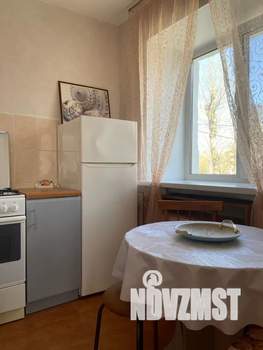 1-к квартира, посуточно, 35м2, 2/5 этаж