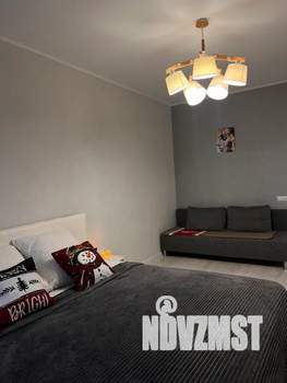 1-к квартира, посуточно, 42м2, 12/18 этаж