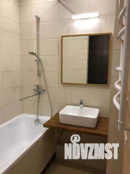 Студия квартира, посуточно, 52м2, 10/16 этаж