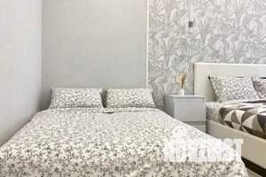 1-к квартира, посуточно, 43м2, 10/18 этаж