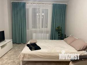 1-к квартира, посуточно, 36м2, 5/18 этаж