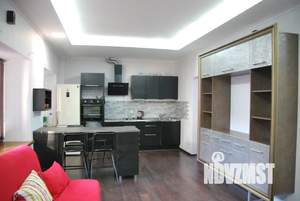 Студия квартира, посуточно, 40м2, 1/4 этаж