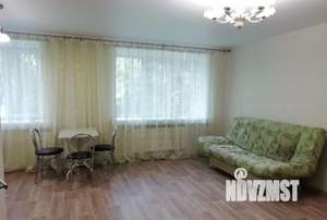 Студия квартира, посуточно, 35м2, 1/9 этаж