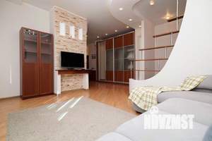 1-к квартира, посуточно, 55м2, 1/1 этаж