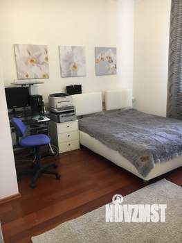 4-к квартира, на длительный срок, 140м2, 3/5 этаж