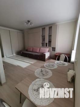 Студия квартира, посуточно, 30м2, 2/5 этаж