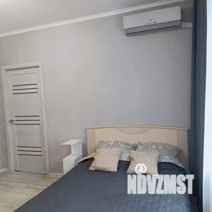 1-к квартира, посуточно, 38м2, 4/10 этаж