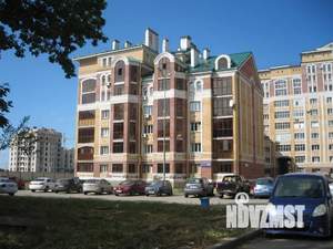 Студия квартира, посуточно, 42м2, 7/10 этаж