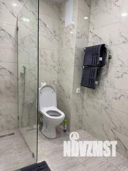 Студия квартира, посуточно, 35м2, 1/9 этаж