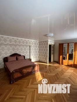 3-к квартира, посуточно, 92м2, 4/4 этаж