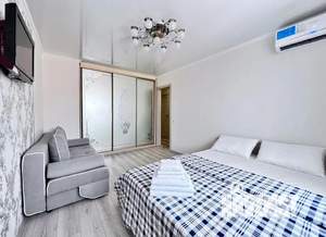 1-к квартира, посуточно, 42м2, 14/18 этаж