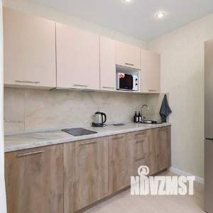 1-к квартира, посуточно, 35м2, 17/25 этаж