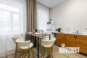 Студия квартира, посуточно, 45м2, 1/2 этаж