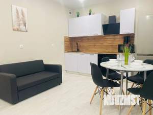 1-к квартира, посуточно, 42м2, 3/8 этаж