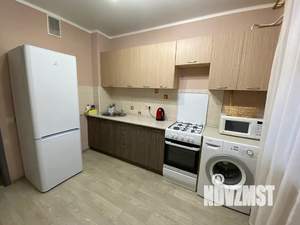1-к квартира, посуточно, 33м2, 8/10 этаж
