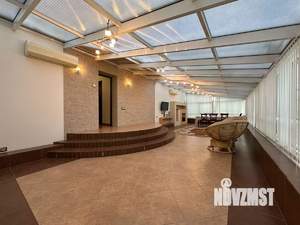 4-к квартира, на длительный срок, 230м2, 2/5 этаж