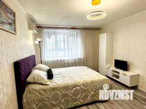 1-к квартира, посуточно, 40м2, 8/10 этаж