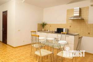 1-к квартира, посуточно, 38м2, 1/1 этаж