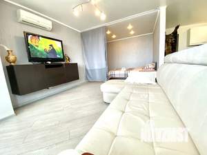 Студия квартира, посуточно, 41м2, 2/5 этаж