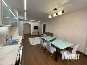 3-к квартира, на длительный срок, 140м2, 4/10 этаж