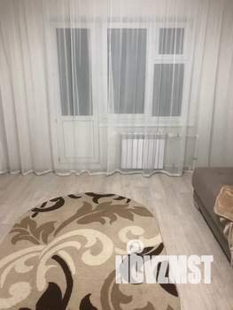 1-к квартира, посуточно, 38м2, 8/17 этаж