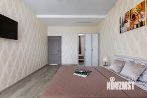 2-к квартира, посуточно, 95м2, 1/1 этаж