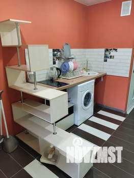 Студия квартира, посуточно, 42м2, 1/3 этаж