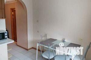 1-к квартира, посуточно, 40м2, 9/10 этаж