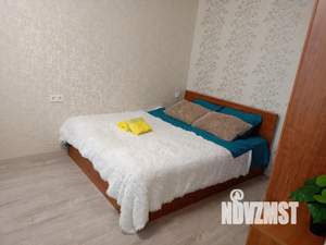 Студия квартира, посуточно, 38м2, 6/21 этаж