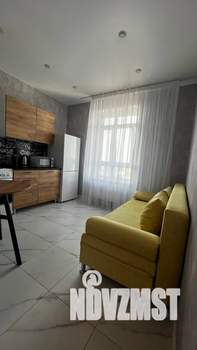1-к квартира, посуточно, 38м2, 20/24 этаж
