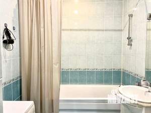 1-к квартира, посуточно, 52м2, 3/6 этаж