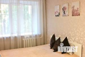 1-к квартира, посуточно, 35м2, 3/10 этаж