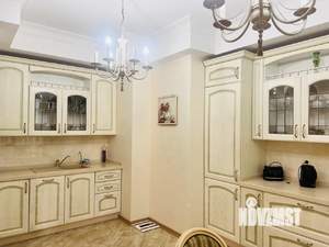 4-к квартира, на длительный срок, 200м2, 5/7 этаж