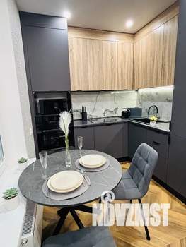 Студия квартира, посуточно, 33м2, 4/10 этаж