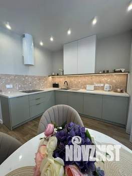 Студия квартира, посуточно, 40м2, 8/10 этаж