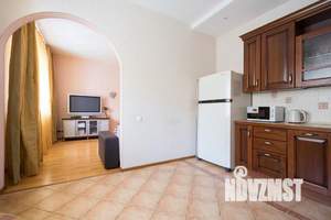 1-к квартира, посуточно, 68м2, 1/1 этаж
