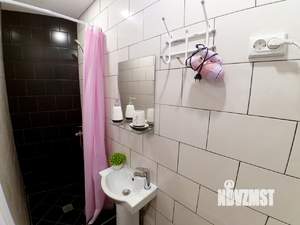 1-к квартира, посуточно, 12м2, 1/1 этаж