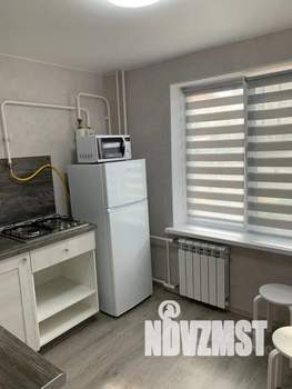 1-к квартира, посуточно, 35м2, 1/10 этаж