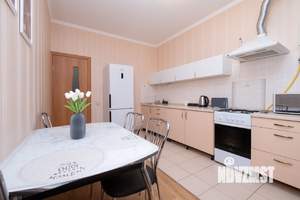 1-к квартира, посуточно, 45м2, 1/12 этаж