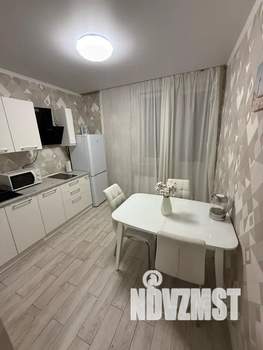 1-к квартира, посуточно, 40м2, 6/24 этаж