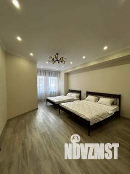 3-к квартира, посуточно, 125м2, 1/7 этаж