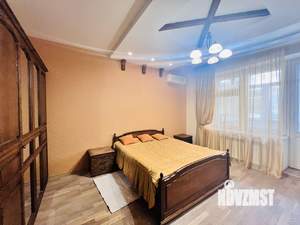 3-к квартира, на длительный срок, 130м2, 2/4 этаж